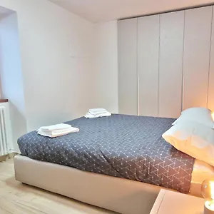 lovely-bright-apartment-in-barzio-center.it-lombardy.com/